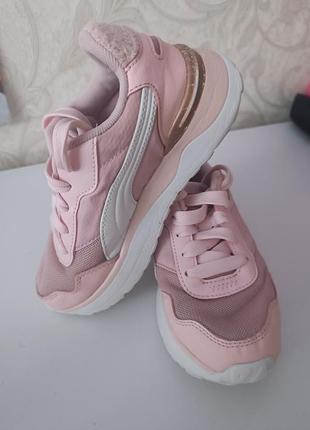 Кросівки для дівчинки puma