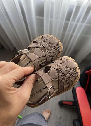 Босоніжки дитячі