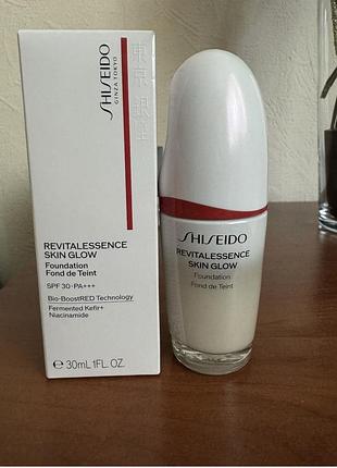 Тональна основа shiseido revitalessence skin glow foundation spf 30