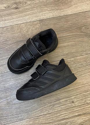 Дитячі кросівки р.28 стопа 16,5см., устілка 18см., adidas tensaur sport 2.0 cf k чорні