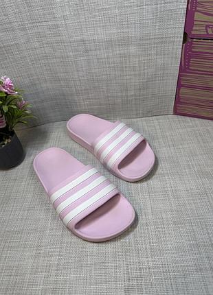 Оригинальные шлепанцы adidas