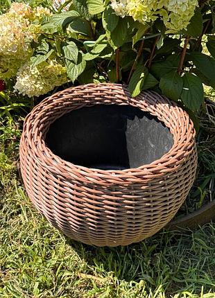 Кашпо из ротанга 2