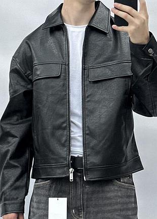 Нова шкіряна куртка bershka leather jacket чорна бершка кожанка