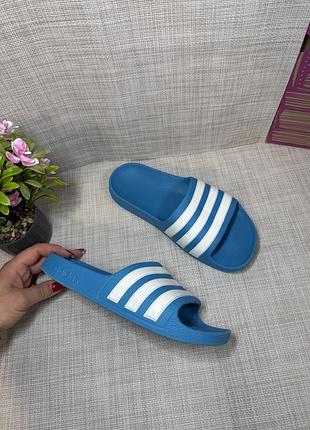 Оригинальные шлепанцы adidas