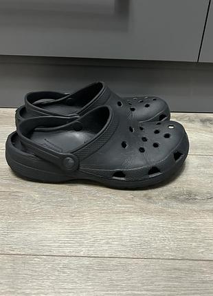 Шльопанці crocs