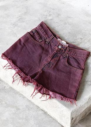 Шорти бренду levi's, модель 569 loose straight, виконані у вінтажному мідному відтінку.