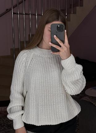 Білий светр 3