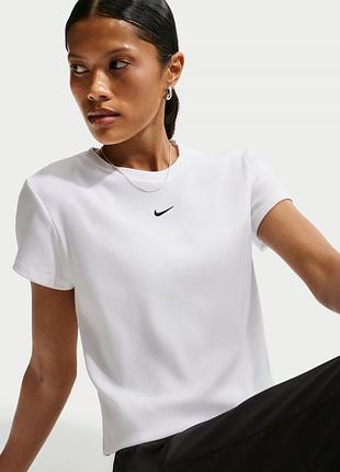 Жіноча футболка nike sportswear women’s tight ribbed short-sleeve t-shirt hv4994-100 розмір: m