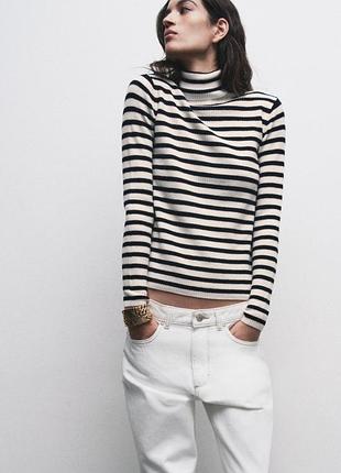 Дуже м'який смугастий трикотажний светр від zara