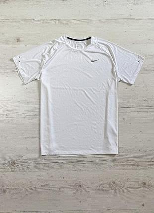 Спортивна футболка nike оригінал
