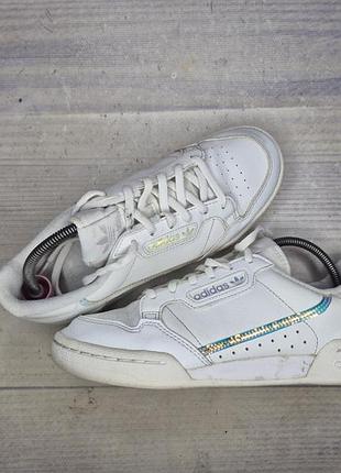 Кроссовки adidas continental