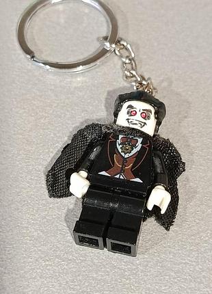 Фигурка вампир граф дракула, лего брелок,lego