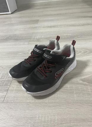 Кросівки skechers 37 р