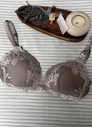 Неймовірна модель бюстгальтера з вишивкою!intimissimi ❤️