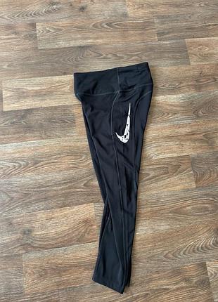 Жіночі спортивні укорочені лосіни nike dri fit розмір s