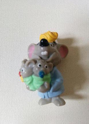 Фигурки киндер мыши врачи,kinder 4