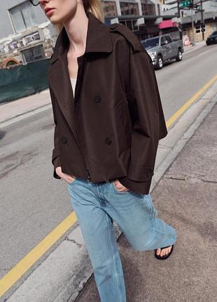 Двобортний короткий тренч zara