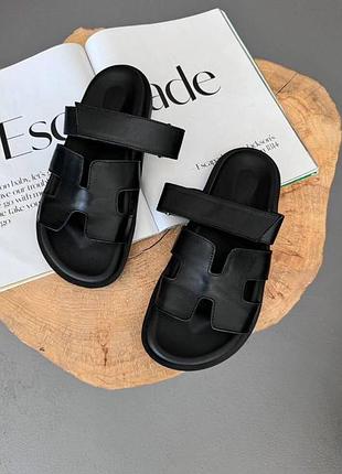 Шлепанцы h black (лаковые)
