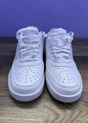Кросівки жіночі білі nike court vision