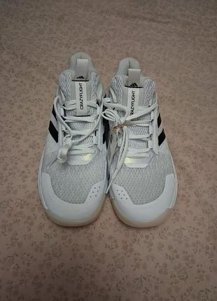 Кроссовки adidas crazyflight (р.40.2/3;26.5см.)белого цвета, новые,без коробки