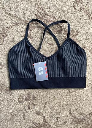 Топ спортивний