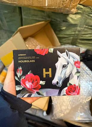 Hourglass horse, кінь палетка