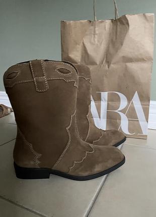 Zara чоботи 4