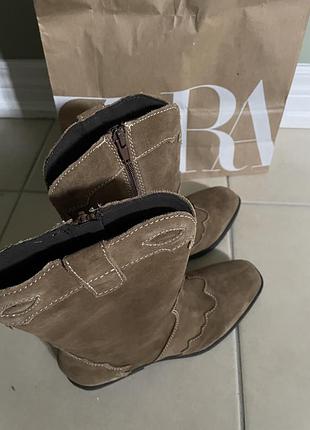 Zara чоботи