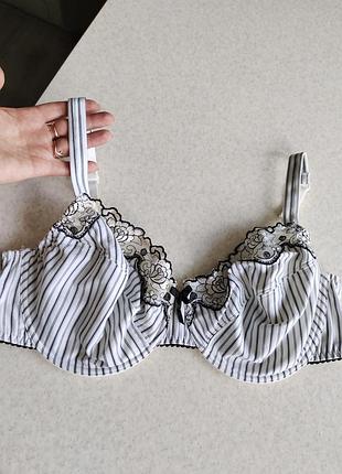 Бюстгальтер lingerie