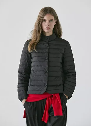 Ультралегка куртка пуховик massimo dutti