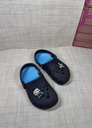 Оригінальні шльопанці crocs