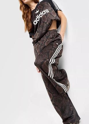 Сатинові штани snike print адідас оригінал
