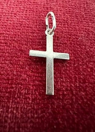 Крестовик из серебра 925 пробы.