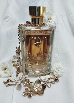 Парфумована вода la femme prada
prada
eau de parfum 
made in spain 
100 ml