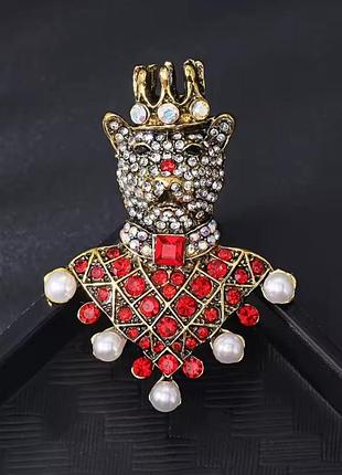 Брошь король лев, корона, геральдика