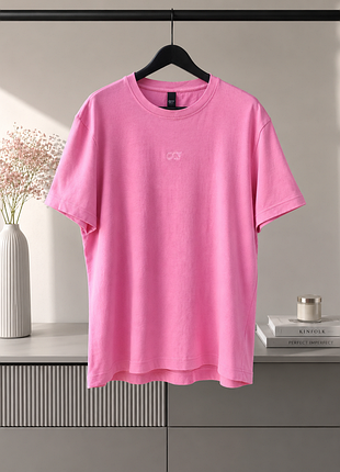 Рожева футболка alphatauri (офіційний мерч f1) — розмір xl (unisex)