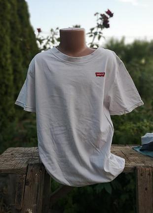 Футболка levi's на мальчика 16 лет 176 см
