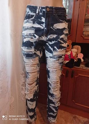 Джинсы рванка варенька riot high rise mom jean uk8