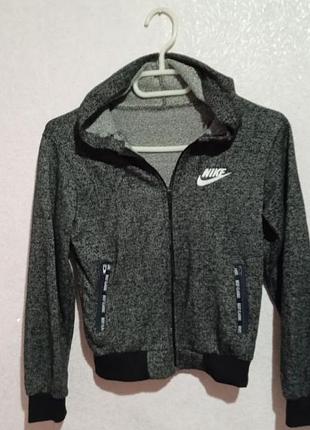Спортивна кофта на блискавці nike