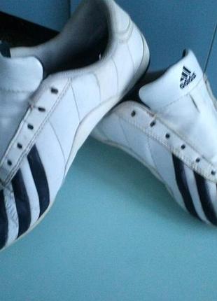 Кроссовки adidas