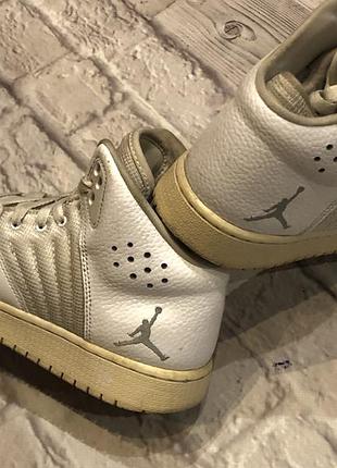 Nike air jordan 1 mid белые , р.38, 24см 9