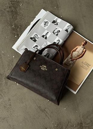 Сумка жіноча coach через плече шоколадний