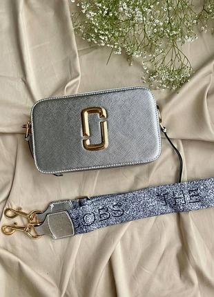 Marc jacobs silver shine logo