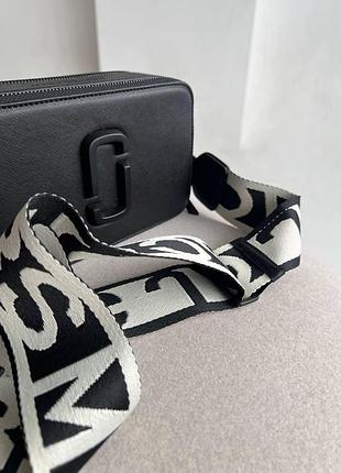 Marc jacobs logo (black)