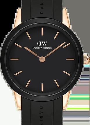 Часы унисекс daniel wellington iconic motion dw00100425 стальной корпус wr 100 м чёрный циферблат
