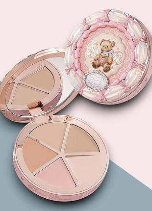 Палетка консилерів flower knows the sweetie bear 01 strawberry chocolate з колекції sweetie bear