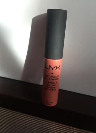 Nyx soft matte lip cream