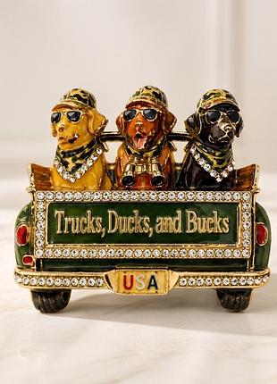 Брошка «мисливські собаки в пікапі» 🐕🚙