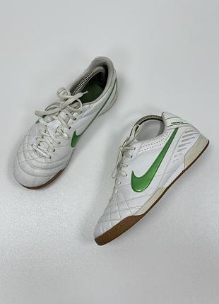 Круті футзалки nike tiempo natural iv ic shoes white/green сороконіжки