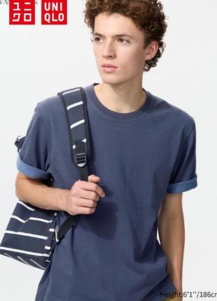 Двоколірна футболка uniqlo